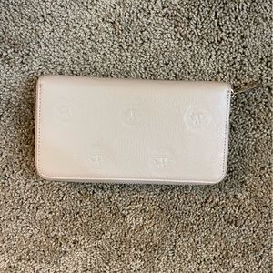 Brahmin wallet